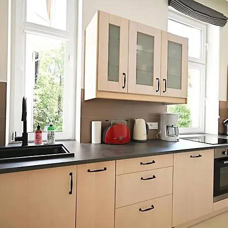 Beige And Red 3city In By Renters