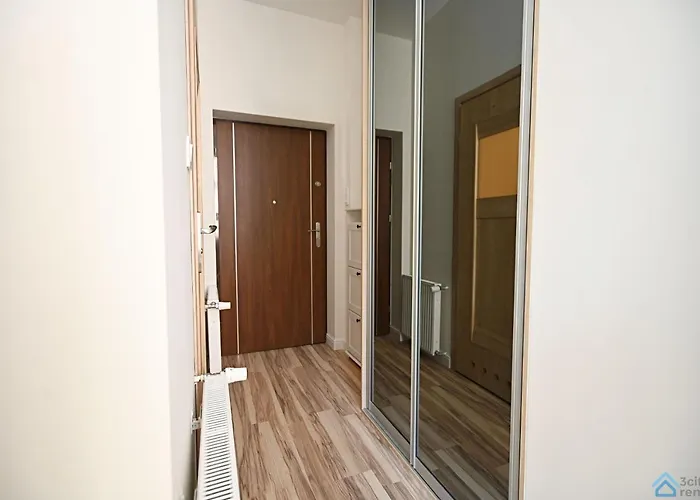 Beige And Red 3city In With Outdoor Parking By Renters Apartment *